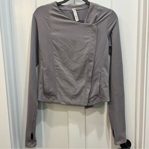 Under Armour Studio Lux Sport Street Sleek Gray Fitted Jacket Size‎ Medium Short